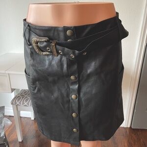 Fashion Nova Harley PU mini skirt black 3X snaps belted